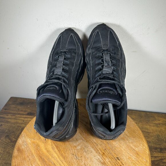 Nike Air Max 95 Triple Black Essential Mens Size 12 Shoes 609048-092